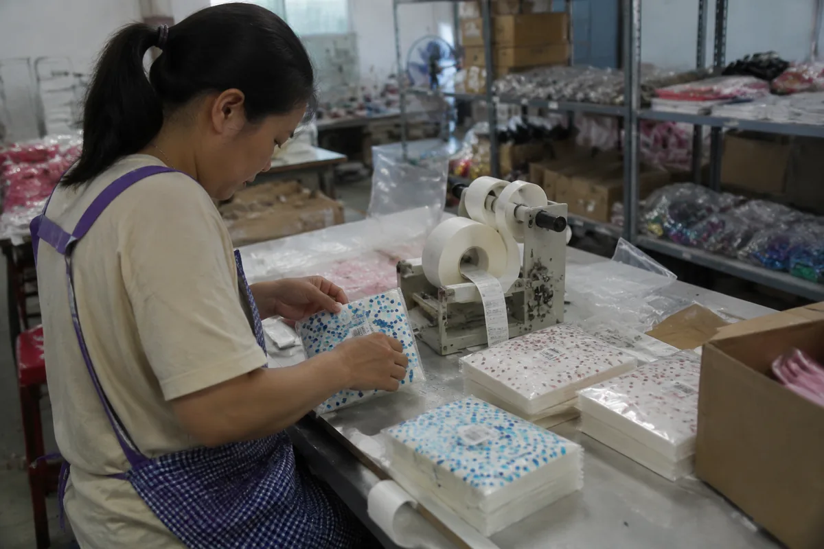 Custom Packaging & Labeling production at the factory in Zhejiang, China